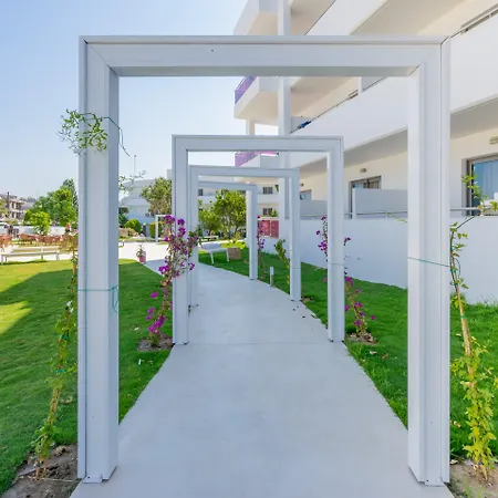 Stamos 2* Фалираки