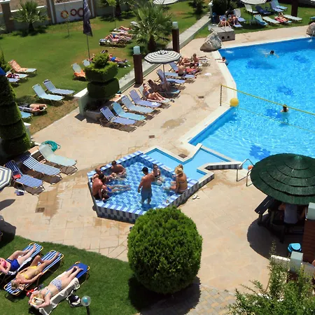 Stamos ファリラキ