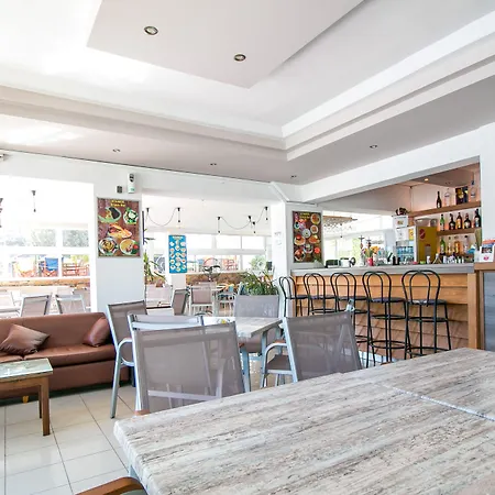 Stamos ファリラキ