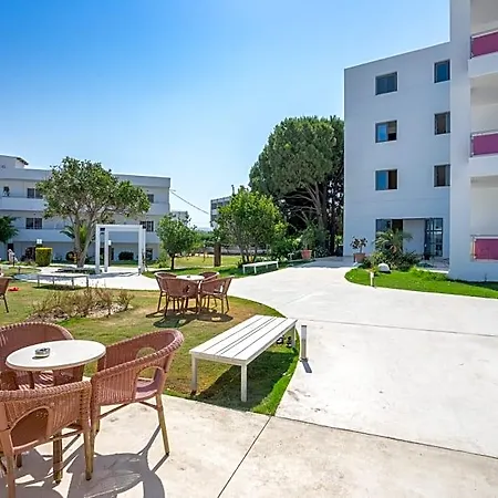 Otel Stamos